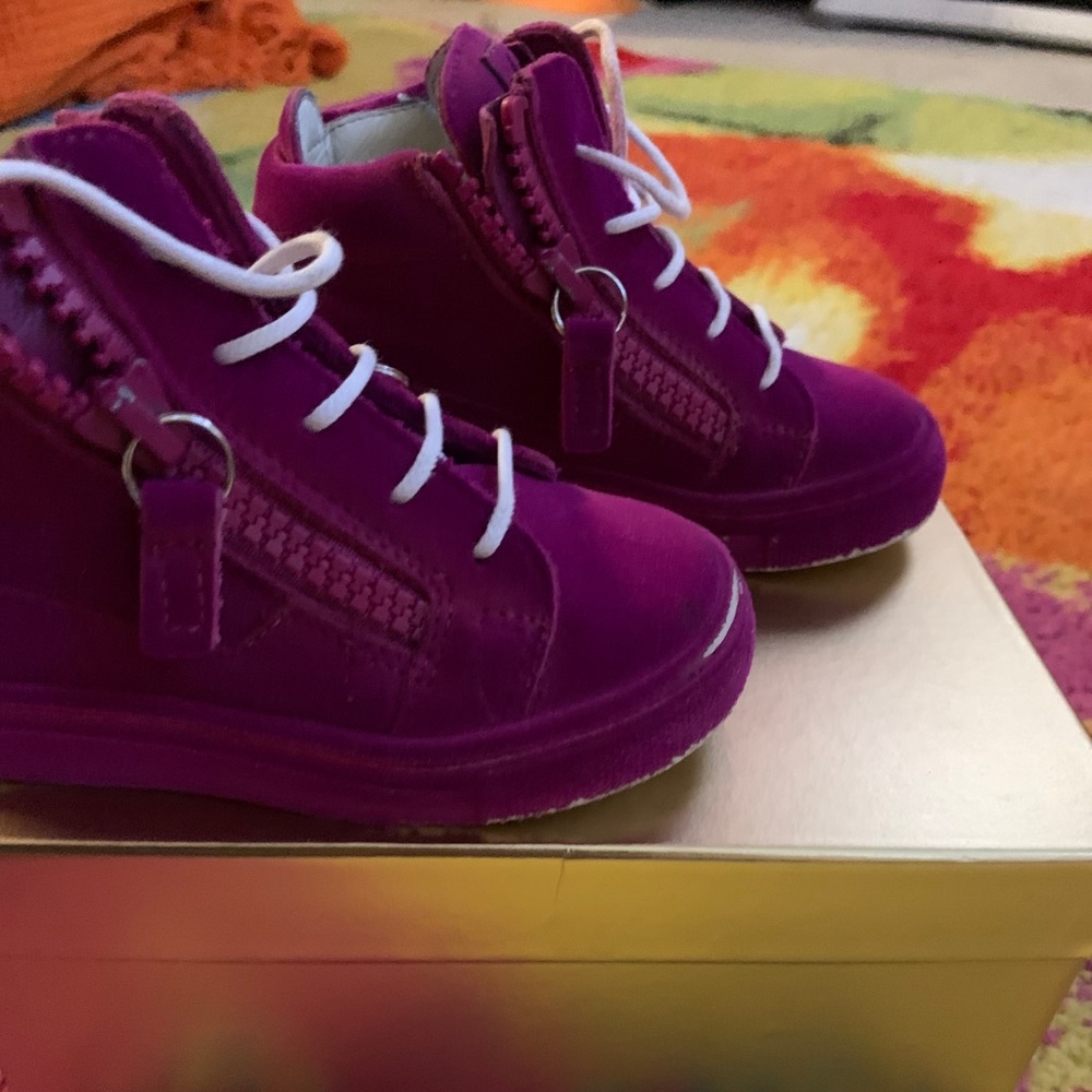 Toddler sneakers (girls)